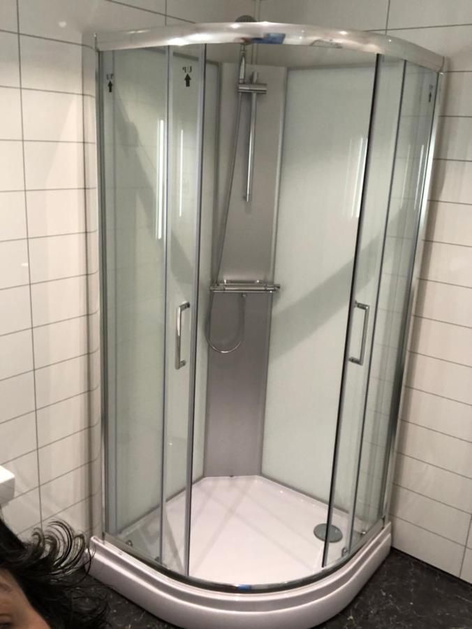 Ferienwohnung Den Gule Huset Lyngdal Exterior foto